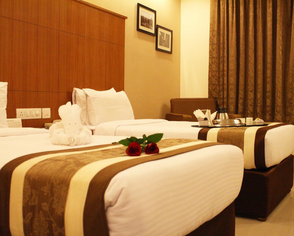 La Franklin Hotel Bhubaneswar Zimmer foto